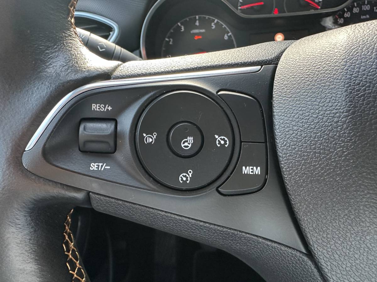 Opel Crossland X Opel Crossland X 1.2 Turbo Innovation | Camera | Apple carplay | Trekhaak