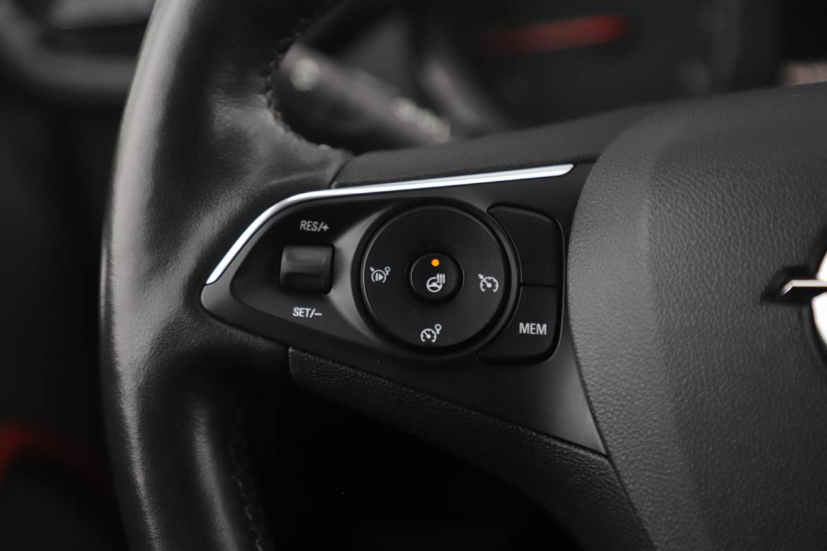 Opel Crossland Opel Crossland 1.2 Turbo GS Line 131PK Automaat NIEUW MODEL Winter Pakket Navigatie Achteruitrijcamera Climate Cruise Control 16 inch Parkeersensoren