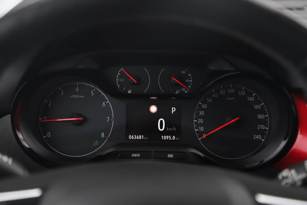 Opel Crossland Opel Crossland 1.2 Turbo GS Line 131PK Automaat NIEUW MODEL Winter Pakket Navigatie Achteruitrijcamera Climate Cruise Control 16 inch Parkeersensoren