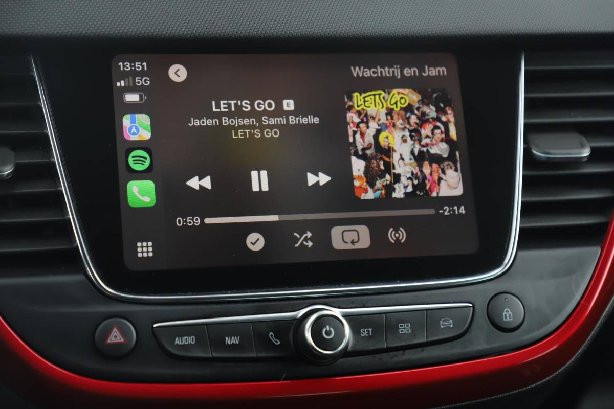 Opel Crossland Opel Crossland 1.2 Turbo GS Line 131PK Automaat NIEUW MODEL Winter Pakket Navigatie Achteruitrijcamera Climate Cruise Control 16 inch Parkeersensoren