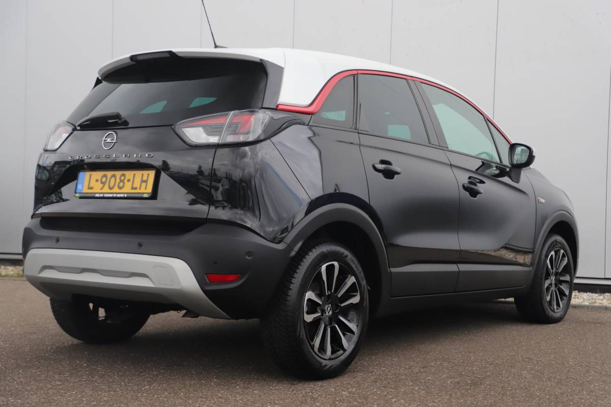 Opel Crossland Opel Crossland 1.2 Turbo GS Line 131PK Automaat NIEUW MODEL Winter Pakket Navigatie Achteruitrijcamera Climate Cruise Control 16 inch Parkeersensoren