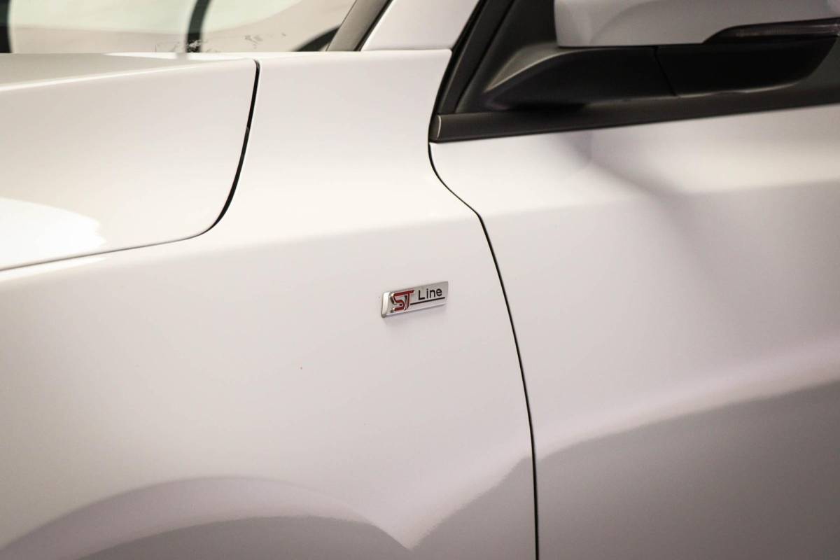 Ford Focus Ford Focus Wagon 1.0 EcoBoost Hybrid ST Line X | WINTER / DRIVER ASSISTANCE- PACK | DAB | APPLE | CAMERA