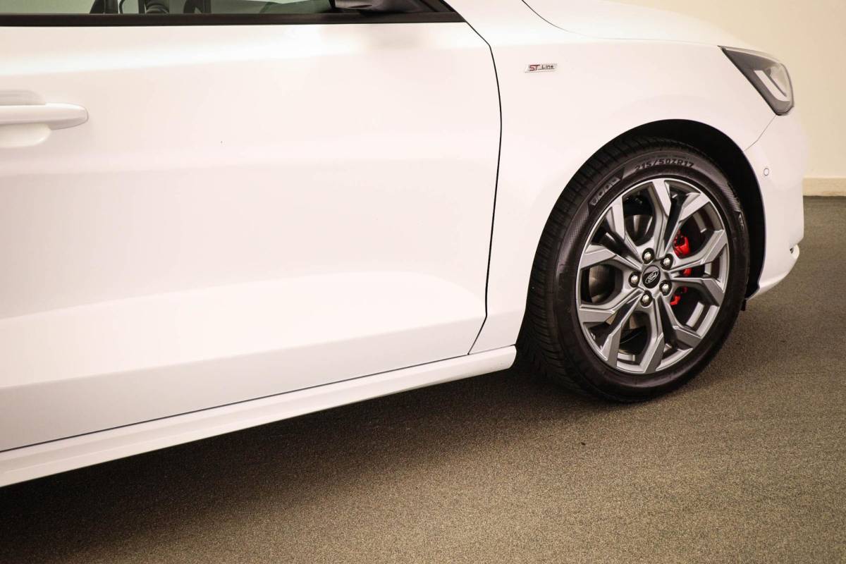 Ford Focus Ford Focus Wagon 1.0 EcoBoost Hybrid ST Line X | WINTER / DRIVER ASSISTANCE- PACK | DAB | APPLE | CAMERA