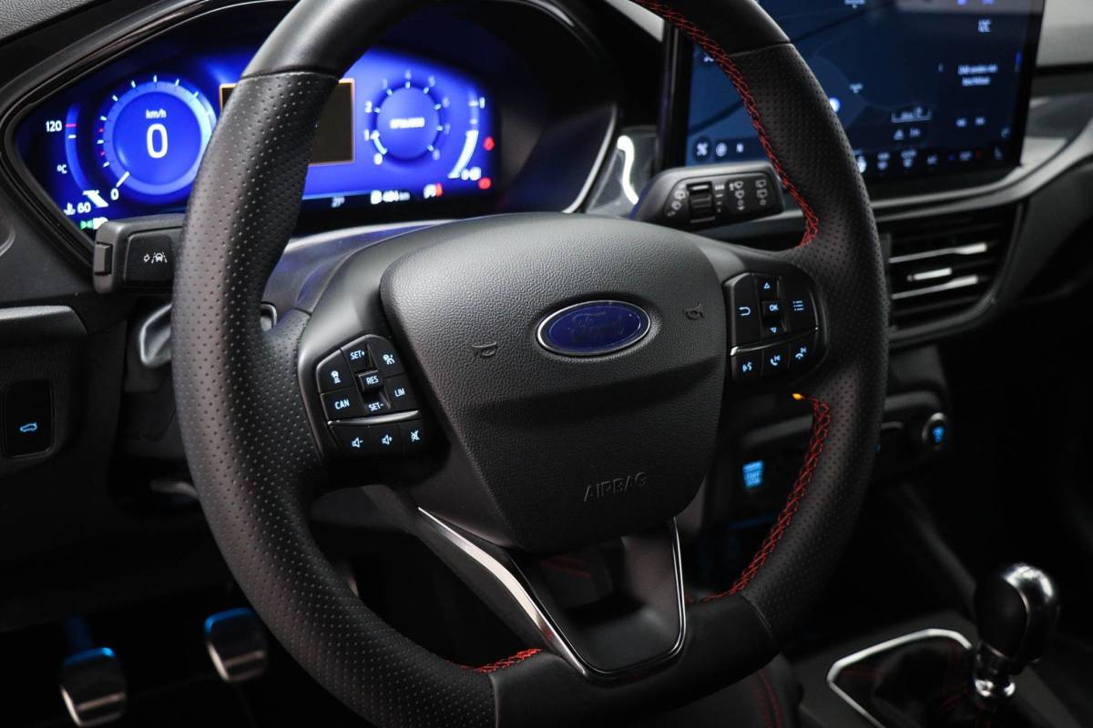 Ford Focus Ford Focus Wagon 1.0 EcoBoost Hybrid ST Line X | WINTER / DRIVER ASSISTANCE- PACK | DAB | APPLE | CAMERA