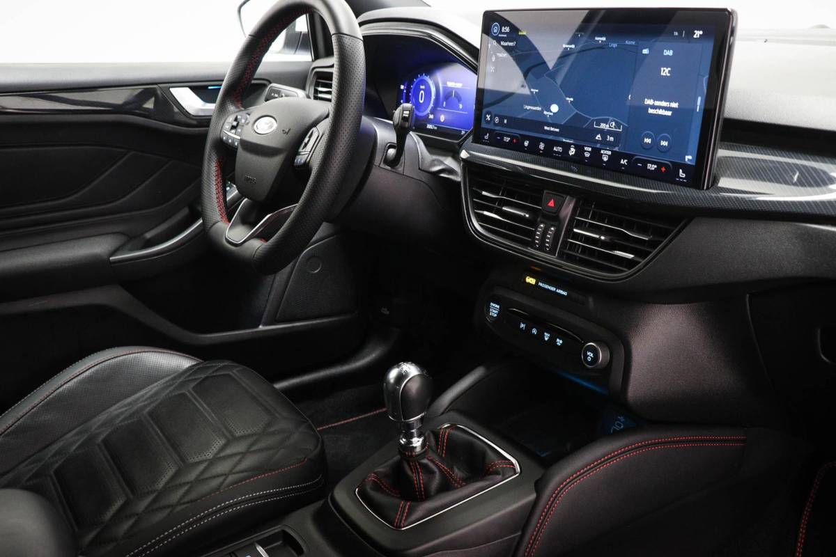 Ford Focus Ford Focus Wagon 1.0 EcoBoost Hybrid ST Line X | WINTER / DRIVER ASSISTANCE- PACK | DAB | APPLE | CAMERA