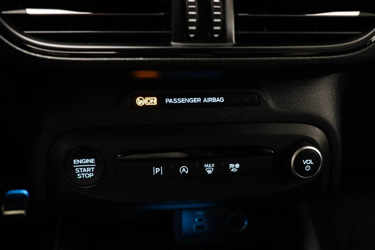 Ford Focus Ford Focus Wagon 1.0 EcoBoost Hybrid ST Line X | WINTER / DRIVER ASSISTANCE- PACK | DAB | APPLE | CAMERA