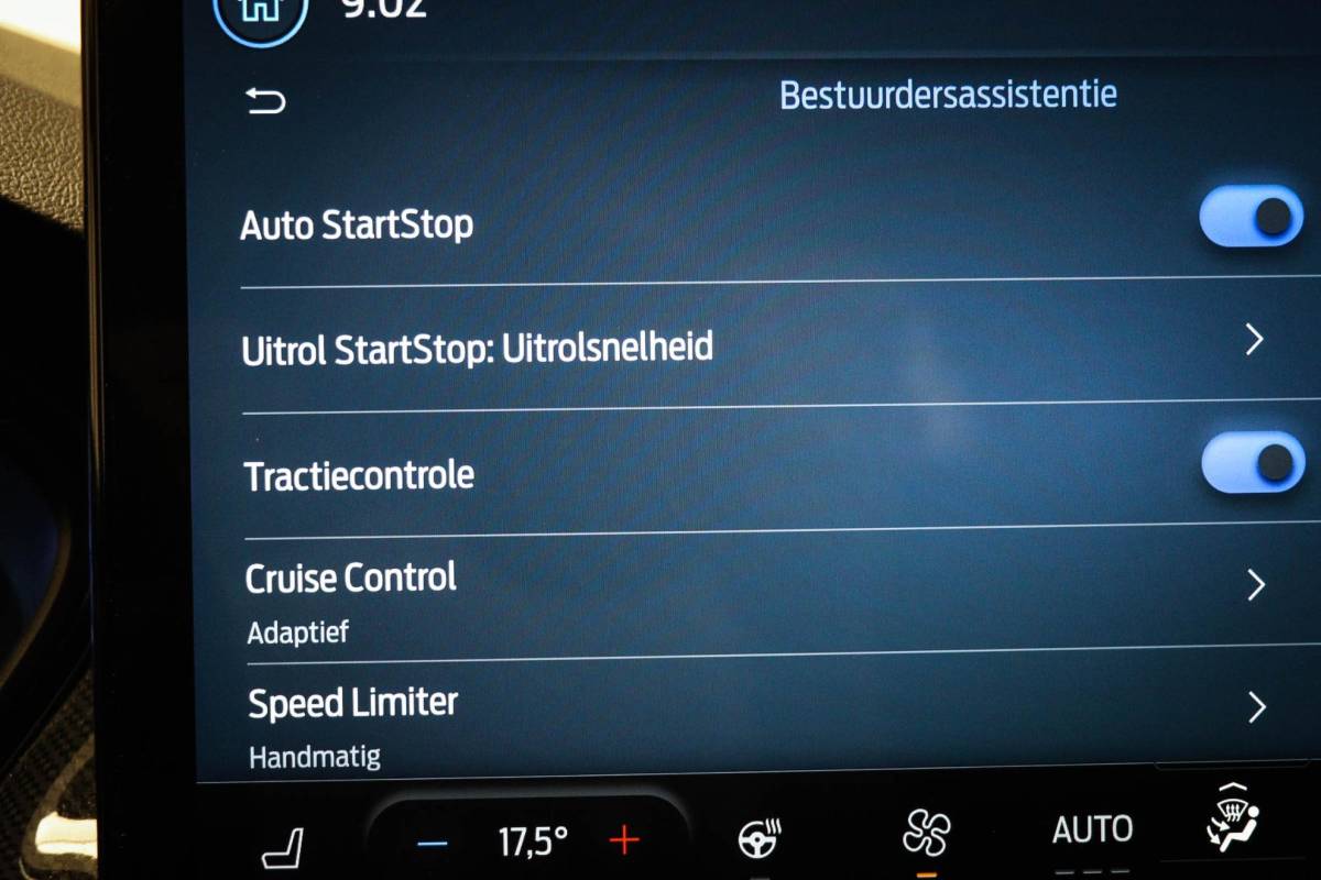 Ford Focus Ford Focus Wagon 1.0 EcoBoost Hybrid ST Line X | WINTER / DRIVER ASSISTANCE- PACK | DAB | APPLE | CAMERA