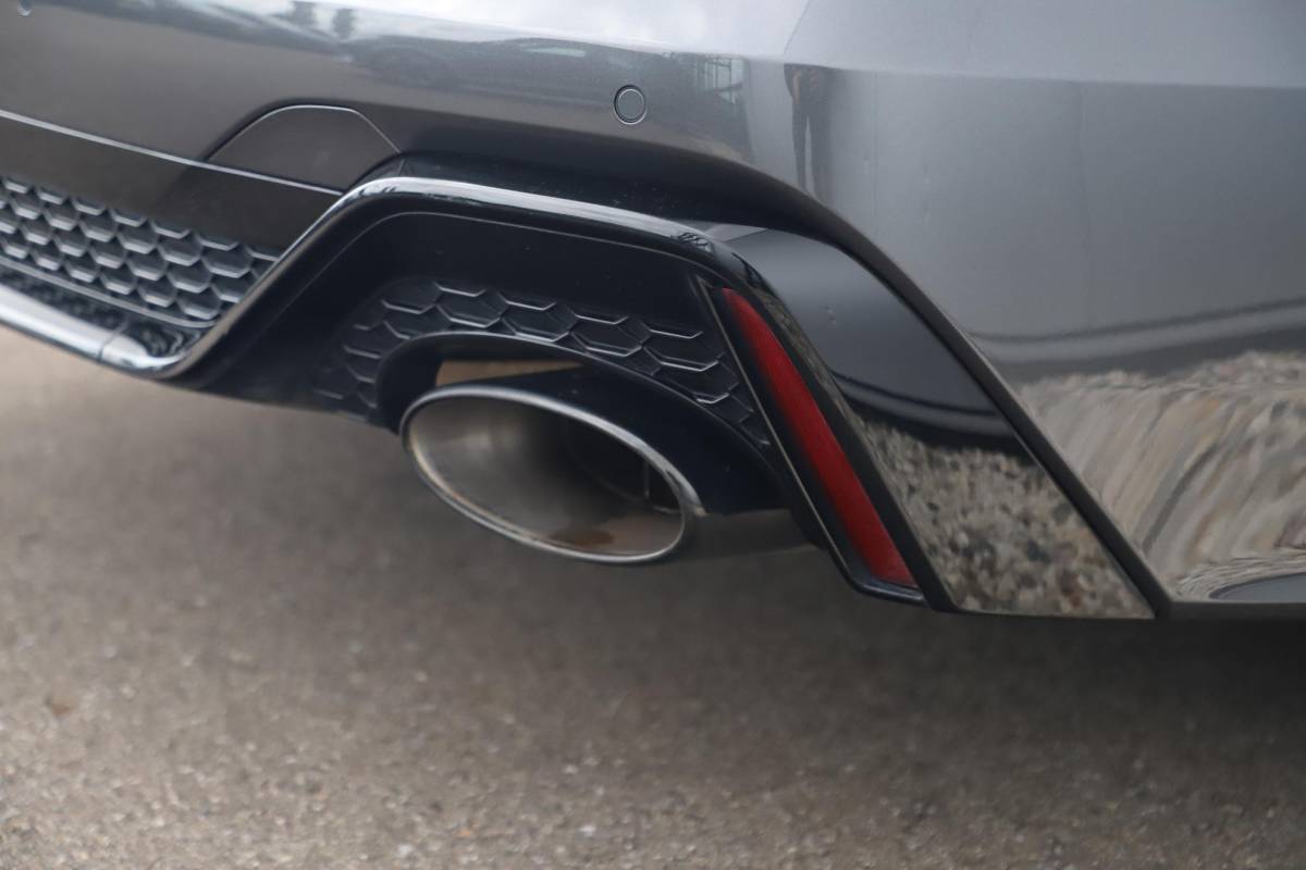Audi RS7 Audi RS7 4.0 TFSI RS 7 Sportback Quattro 600PK 1 Jaar Garantie 22 inch Ceramic B&O High End Alcantara Hemel Dynamic Plus Pack 4-wiel Sturing Softclose Stoelverkoeling Panoramadak Laser LED HUD 360 Camera Full Options! Nieuwstaat!