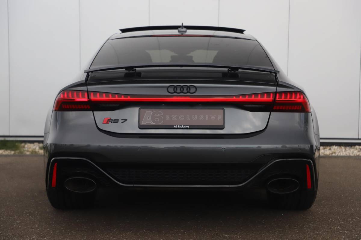 Audi RS7 Audi RS7 4.0 TFSI RS 7 Sportback Quattro 600PK 1 Jaar Garantie 22 inch Ceramic B&O High End Alcantara Hemel Dynamic Plus Pack 4-wiel Sturing Softclose Stoelverkoeling Panoramadak Laser LED HUD 360 Camera Full Options! Nieuwstaat!