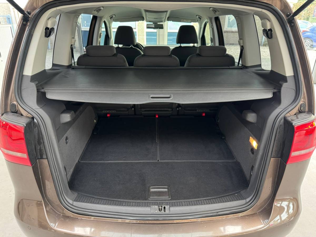 Volkswagen Touran Volkswagen TOURAN 1.2 TSI Comfortline BlueMotion 7p. |Parkeersenoren|Clima|Stoelverwarming|