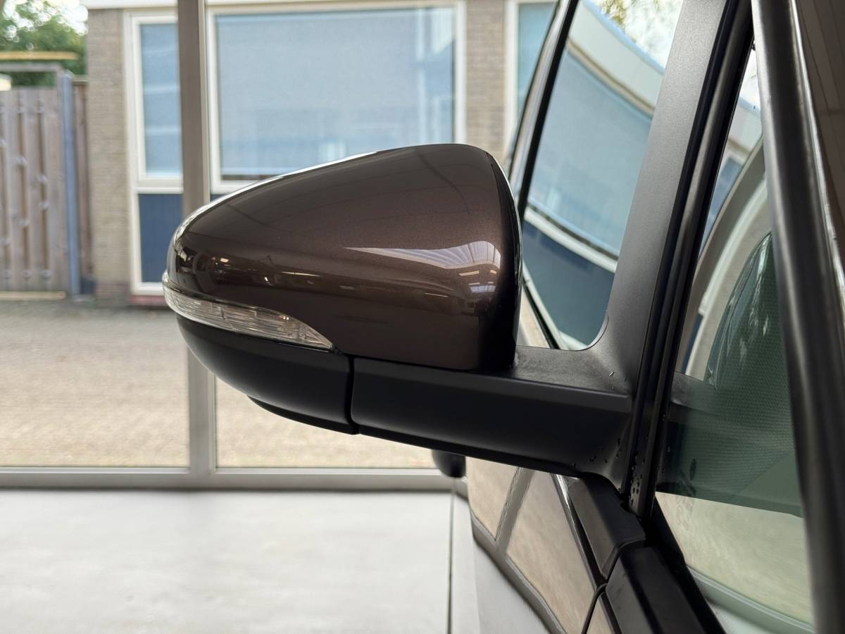 Volkswagen Touran Volkswagen TOURAN 1.2 TSI Comfortline BlueMotion 7p. |Parkeersenoren|Clima|Stoelverwarming|