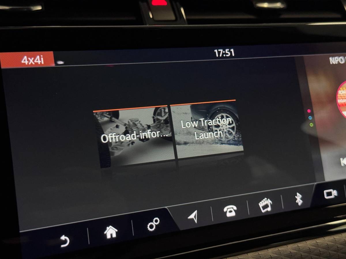 Land Rover Range Rover Evoque Land Rover RANGE ROVER EVOQUE 2.0 D150 AWD R-Dynamic SE | LEDER | CAMERA