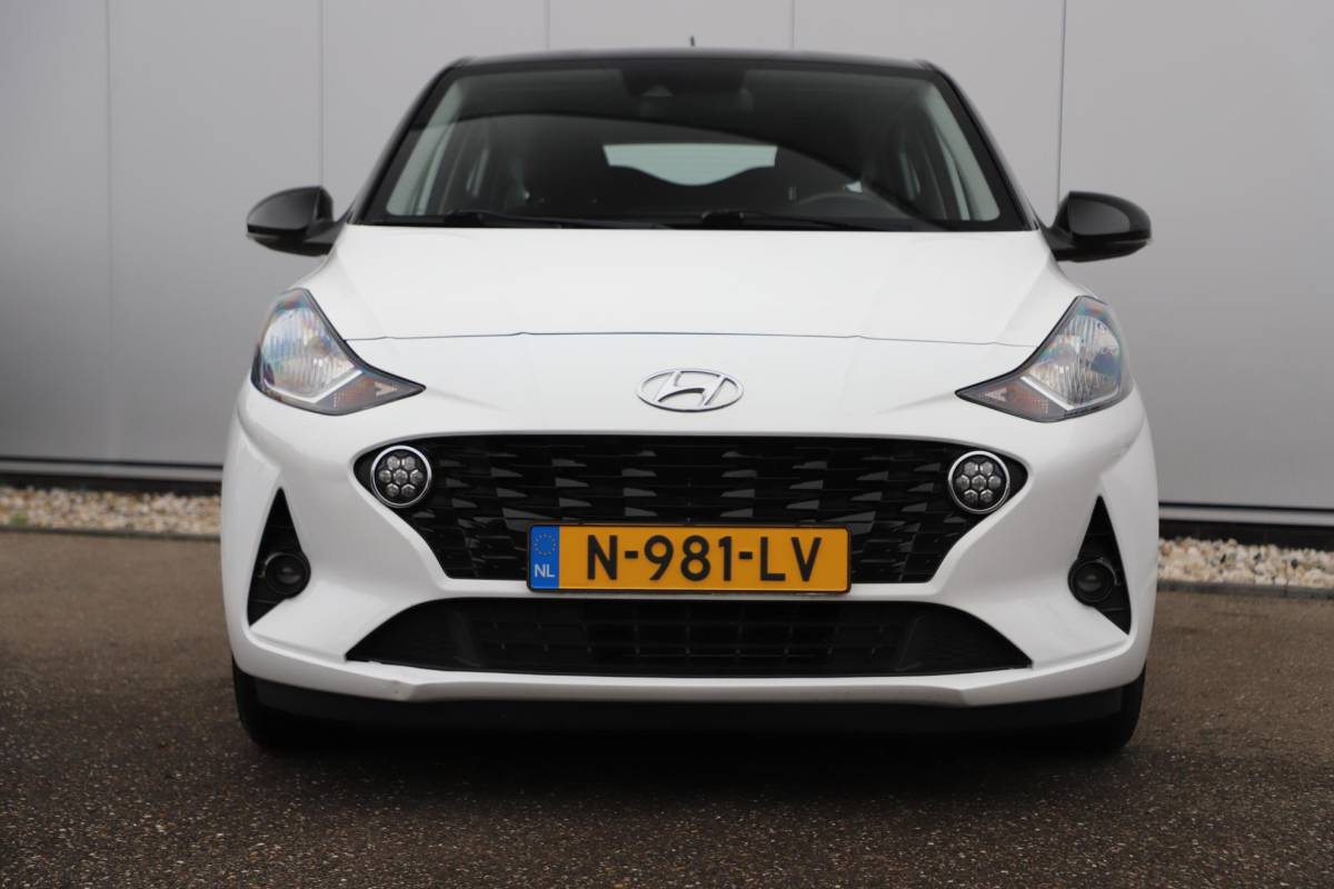 Hyundai i10 Hyundai i10 1.0 Comfort 5-zits Automaat Carplay Android Navigatie Airco Cruise Control LED