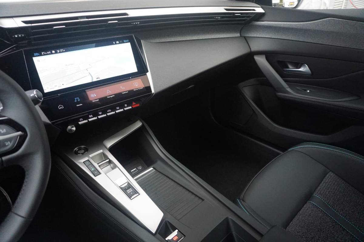 Peugeot 308 Peugeot 308 SW 1.2 Hybrid 136 e-DCS6 Allure