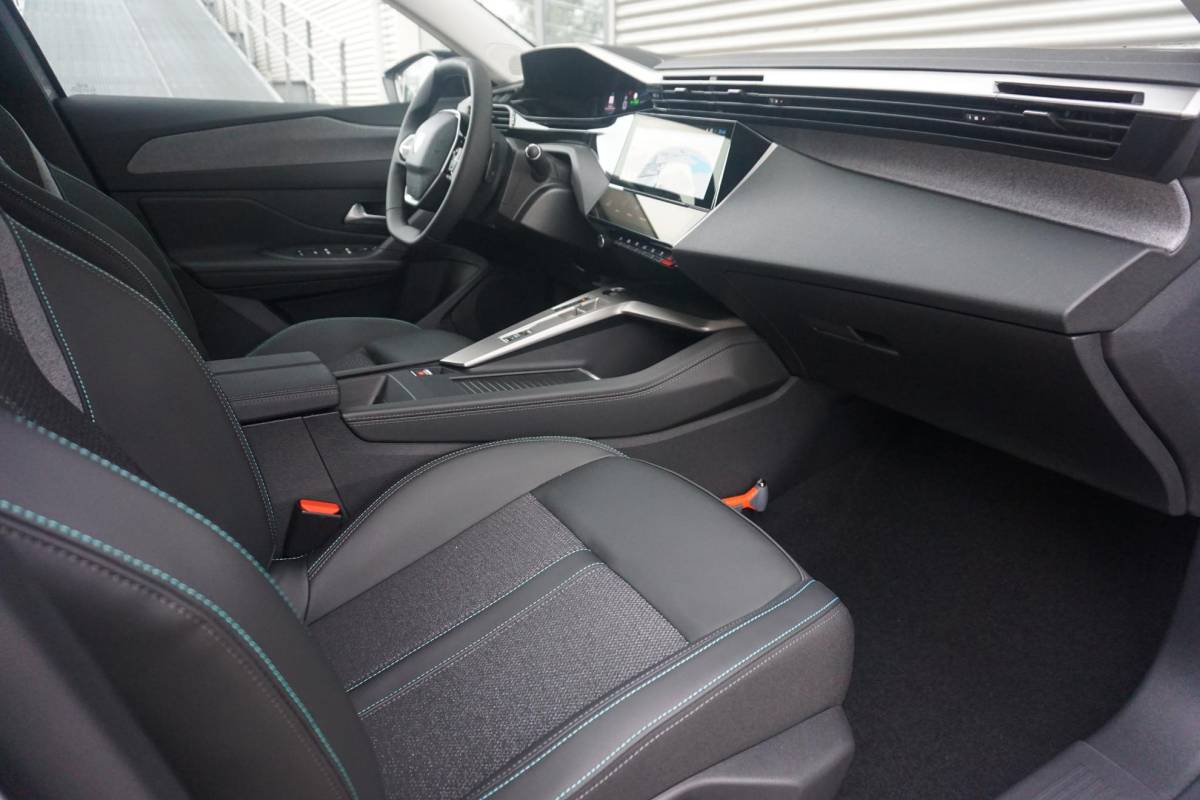 Peugeot 308 Peugeot 308 SW 1.2 Hybrid 136 e-DCS6 Allure