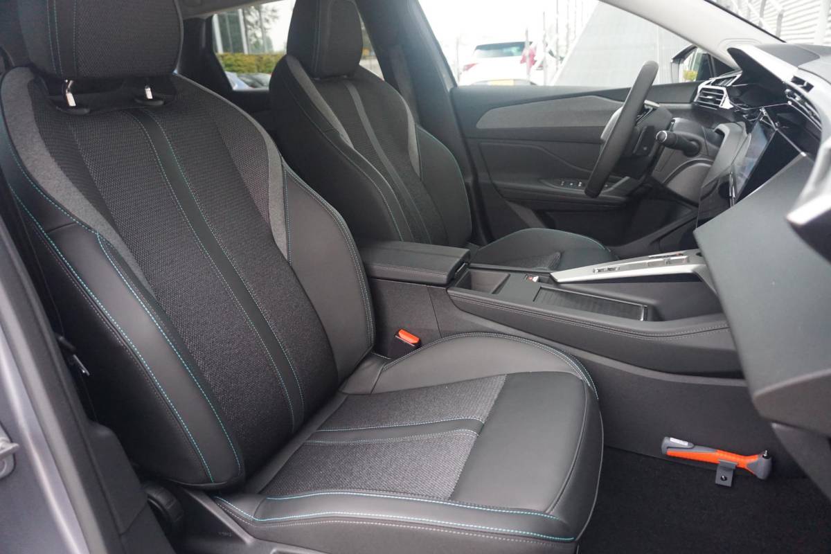 Peugeot 308 Peugeot 308 SW 1.2 Hybrid 136 e-DCS6 Allure