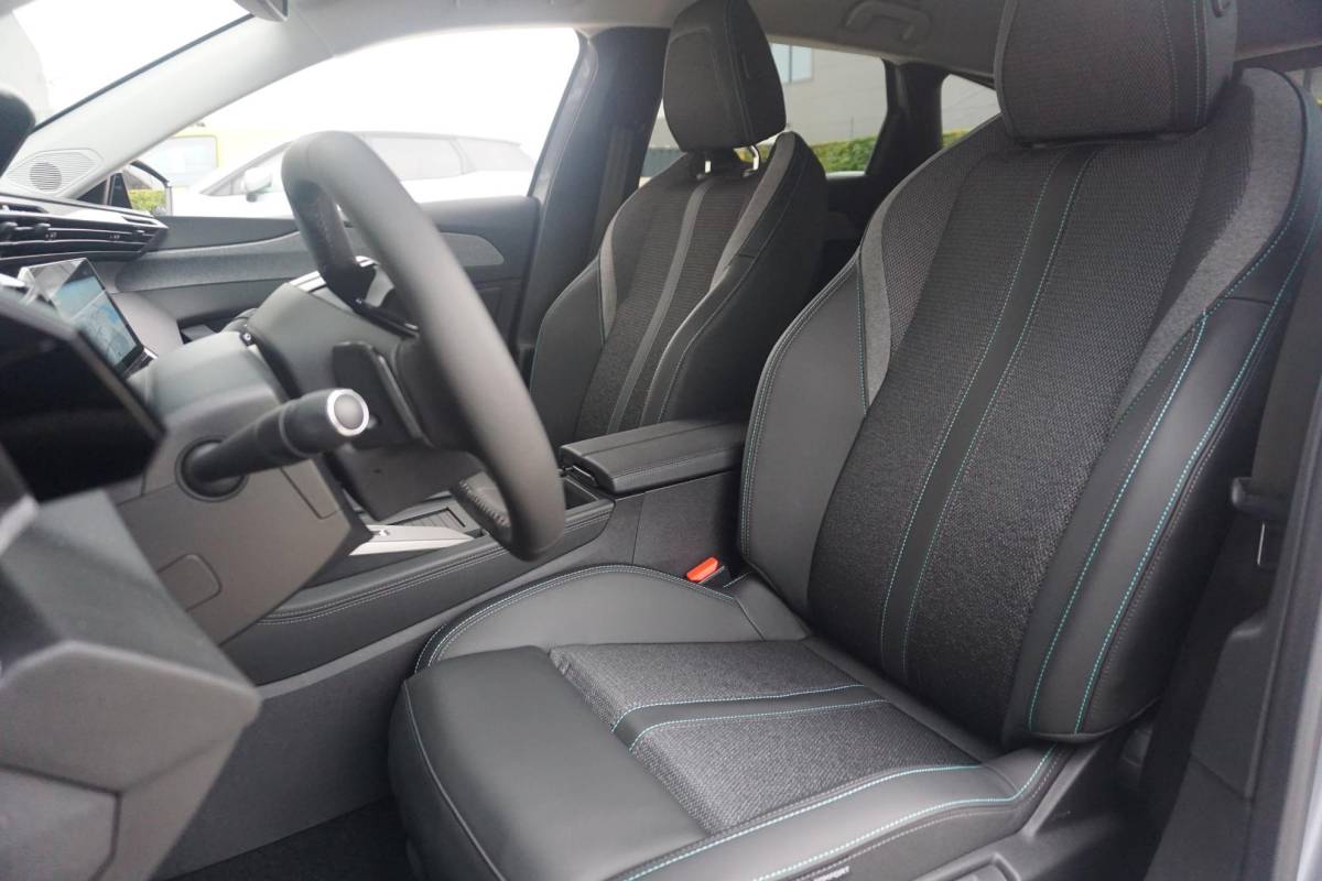 Peugeot 308 Peugeot 308 SW 1.2 Hybrid 136 e-DCS6 Allure