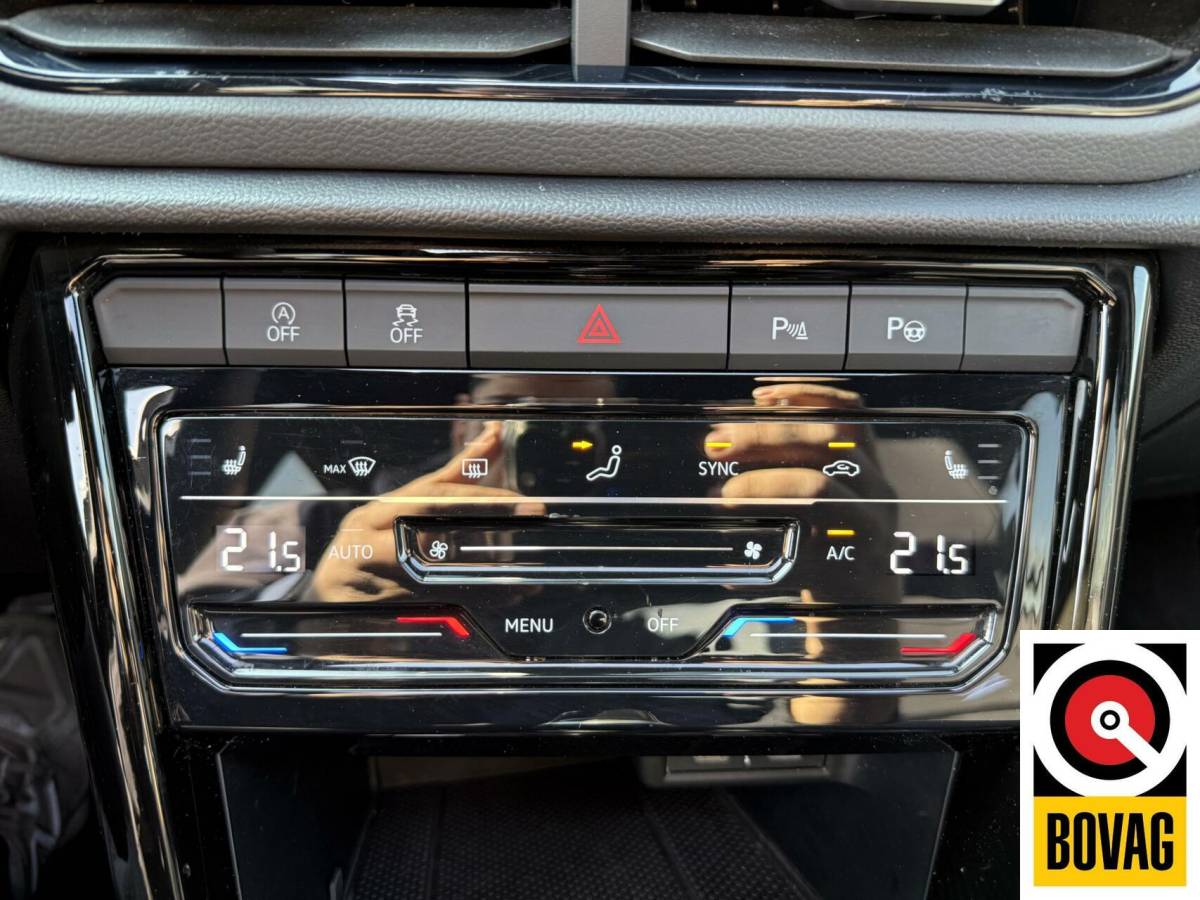 Volkswagen T-Roc Volkswagen T-Roc 2.0 TSI 4Motion R Pano Memory Camera Leder