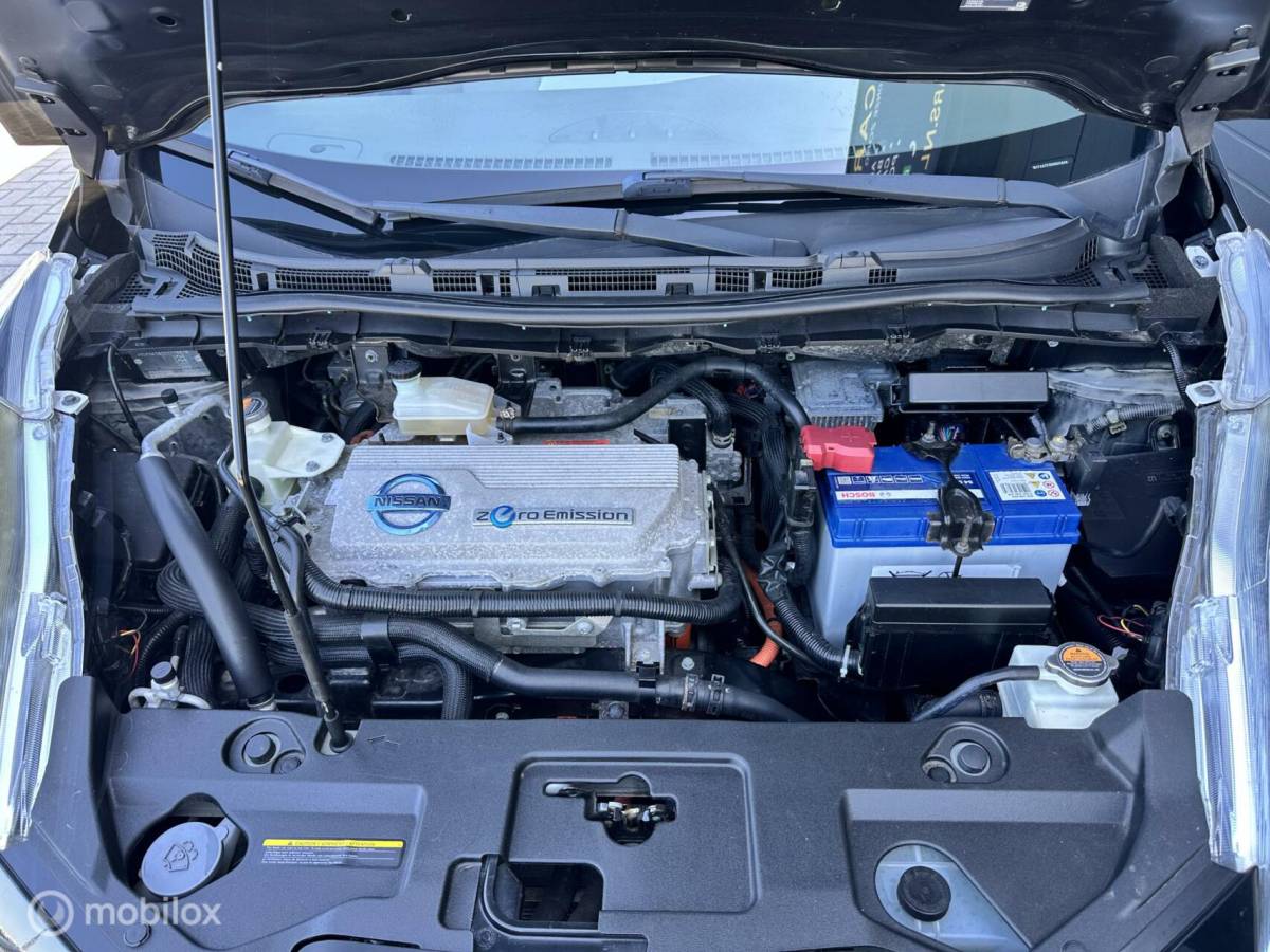 Nissan Leaf Nissan LEAF Base 24 kWh