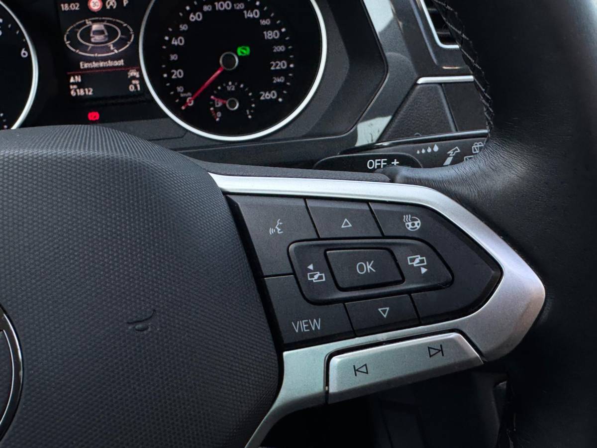 Volkswagen Tiguan Volkswagen Tiguan 1.5 TSI Life Business / Pano / IQ Light / Trekhaak