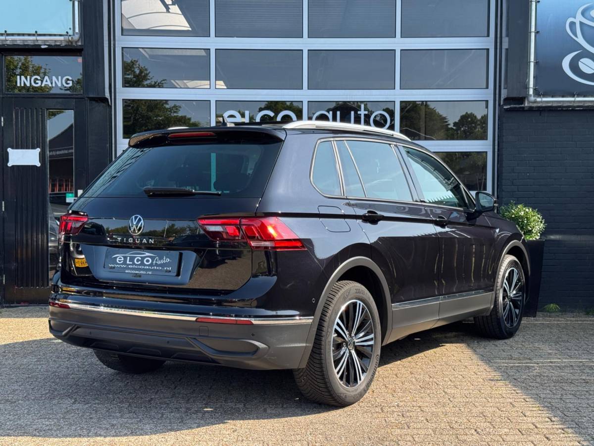 Volkswagen Tiguan Volkswagen Tiguan 1.5 TSI Life Business / Pano / IQ Light / Trekhaak
