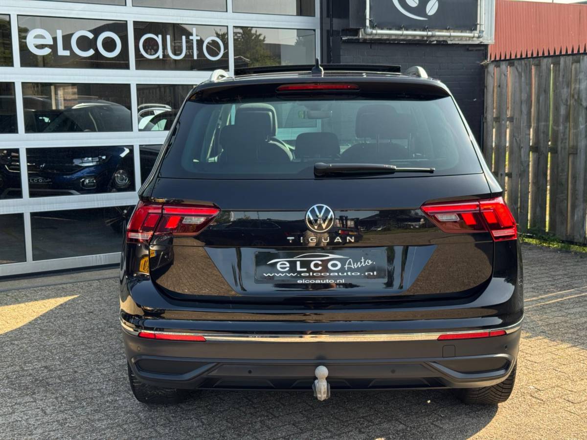Volkswagen Tiguan Volkswagen Tiguan 1.5 TSI Life Business / Pano / IQ Light / Trekhaak