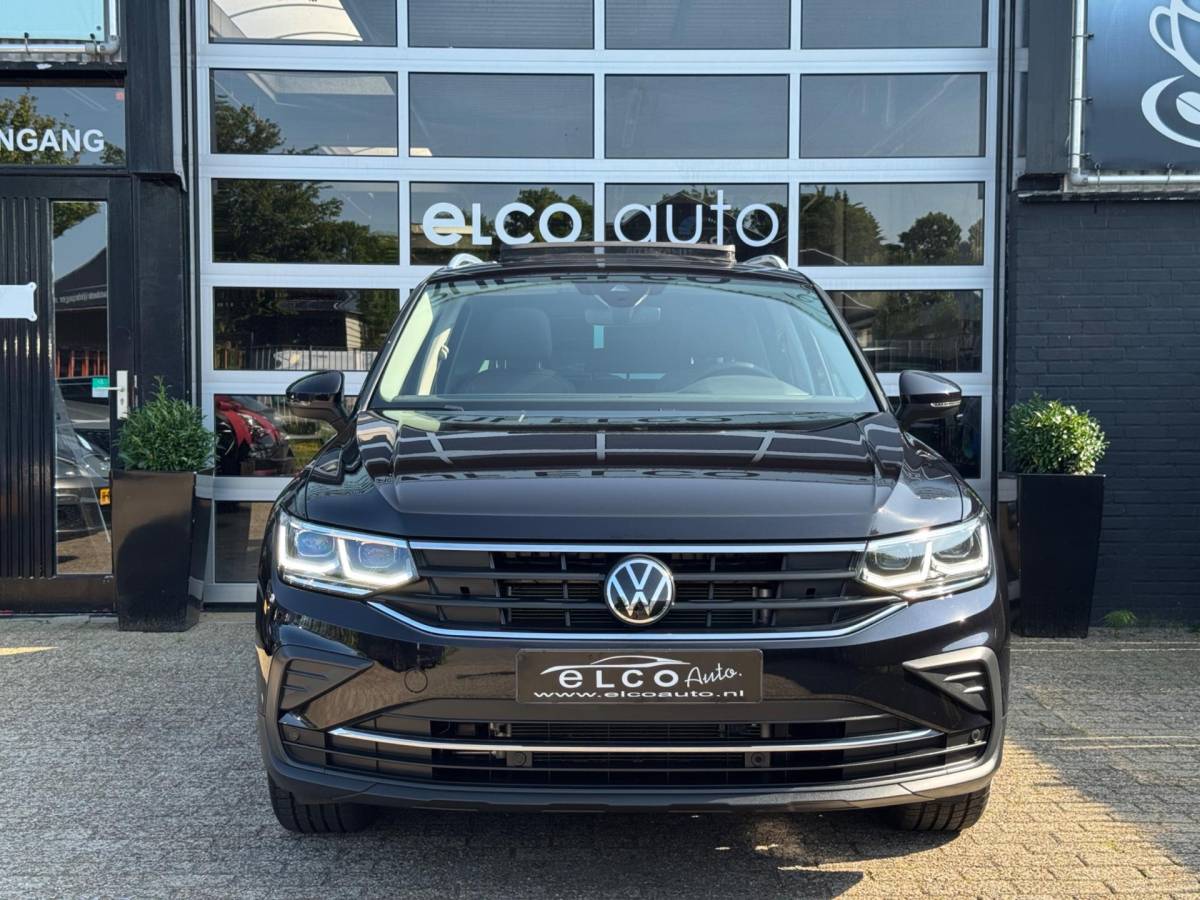 Volkswagen Tiguan Volkswagen Tiguan 1.5 TSI Life Business / Pano / IQ Light / Trekhaak
