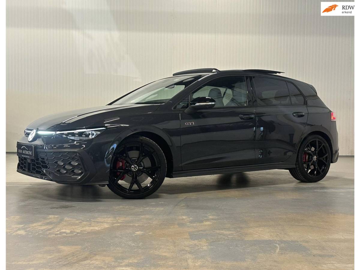 Volkswagen Golf Volkswagen Golf 2.0 TSI GTI | FACELIFT | PANO | HUD | 360 CAMERA | IQ LIGHTS