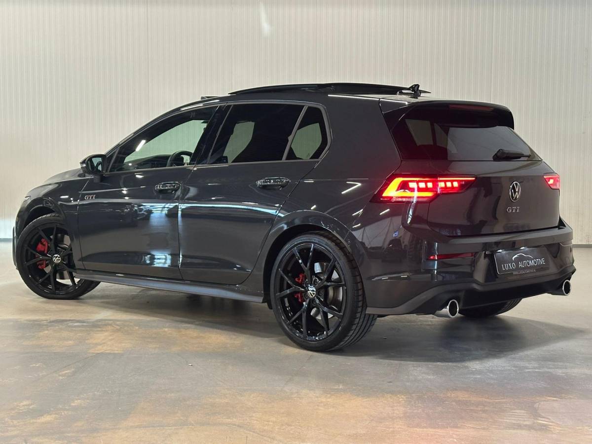 Volkswagen Golf Volkswagen Golf 2.0 TSI GTI | FACELIFT | PANO | HUD | 360 CAMERA | IQ LIGHTS