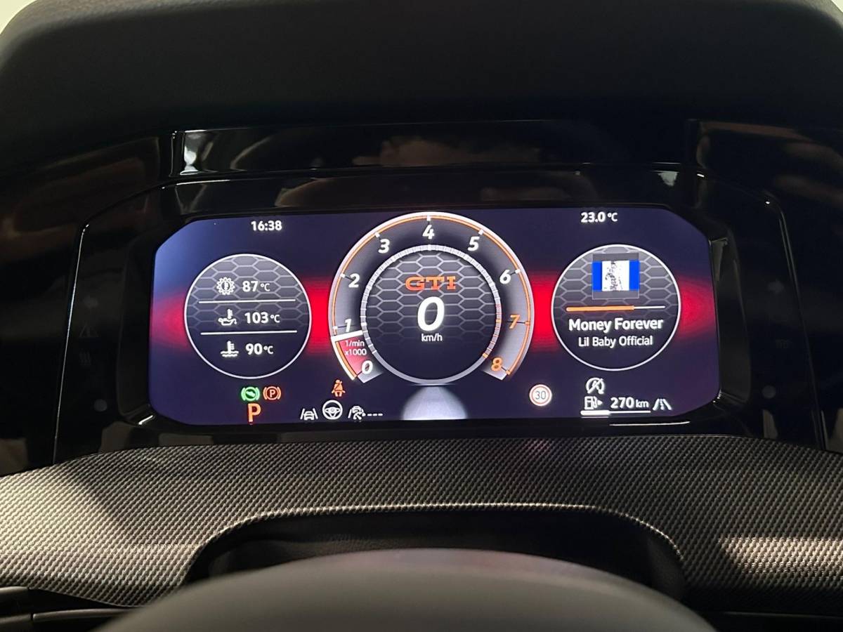 Volkswagen Golf Volkswagen Golf 2.0 TSI GTI | FACELIFT | PANO | HUD | 360 CAMERA | IQ LIGHTS