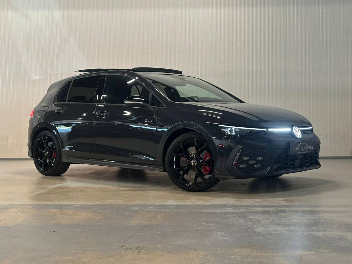 Volkswagen Golf Volkswagen Golf 2.0 TSI GTI | FACELIFT | PANO | HUD | 360 CAMERA | IQ LIGHTS