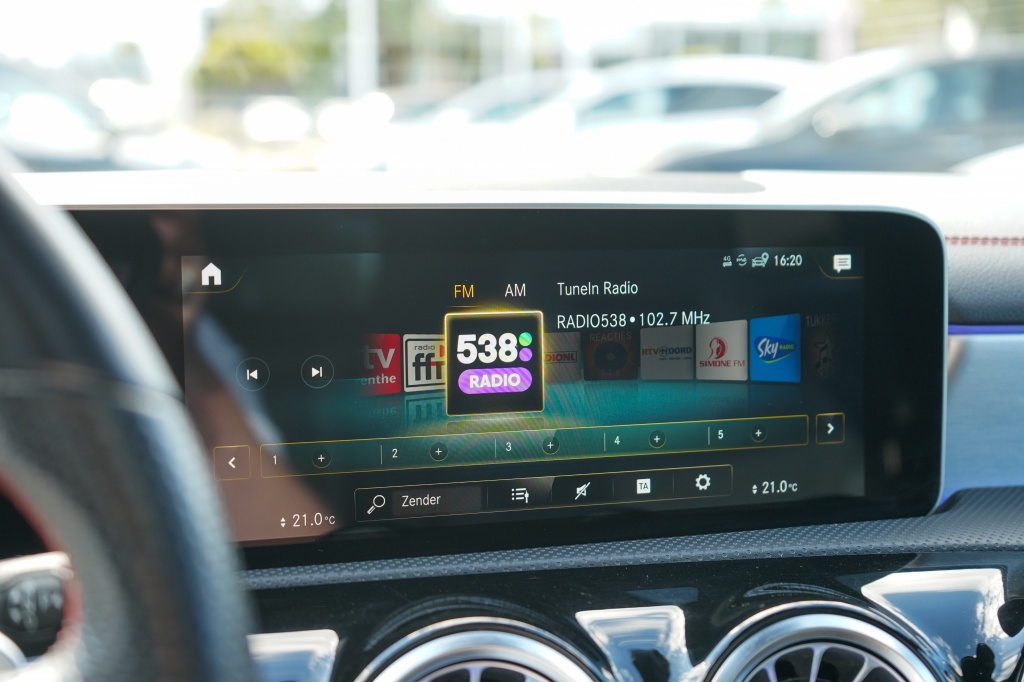 Mercedes-Benz CLA Mercedes-benz CLA-klasse Shooting Brake 200 Bns Sol. AMG | Pano | Sfeer | Multibeam | Trekhaak