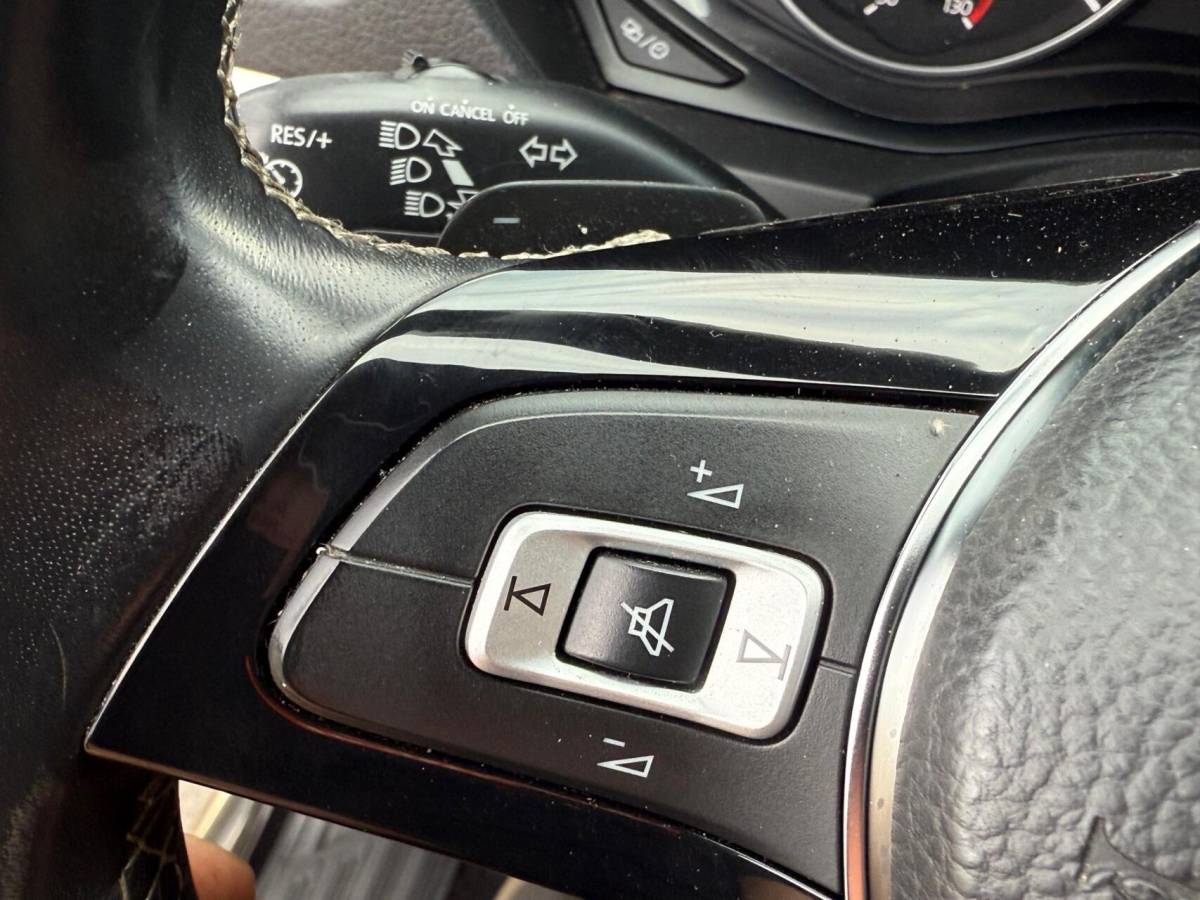 Volkswagen Amarok Volkswagen Amarok 3.0 TDI 4Motion DC Aventura V6 258Pk 5Pers. Dubbele Cabine XL ROAD RANGER SPER Grijs Kenteken