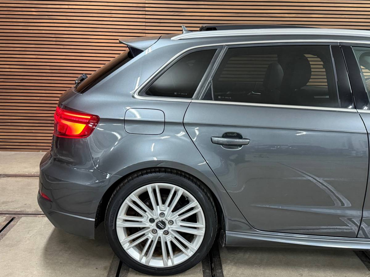 Audi A3 Audi A3 Sportback 1.5 TFSI CoD Sport S Line Edition | Pano | Sportstoelen | LED | Navigatie | Trekhaak