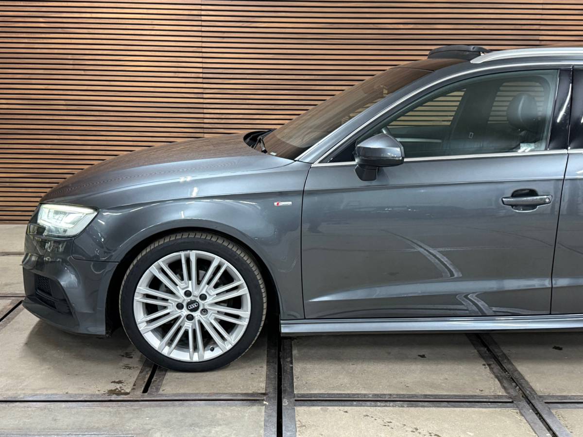 Audi A3 Audi A3 Sportback 1.5 TFSI CoD Sport S Line Edition | Pano | Sportstoelen | LED | Navigatie | Trekhaak