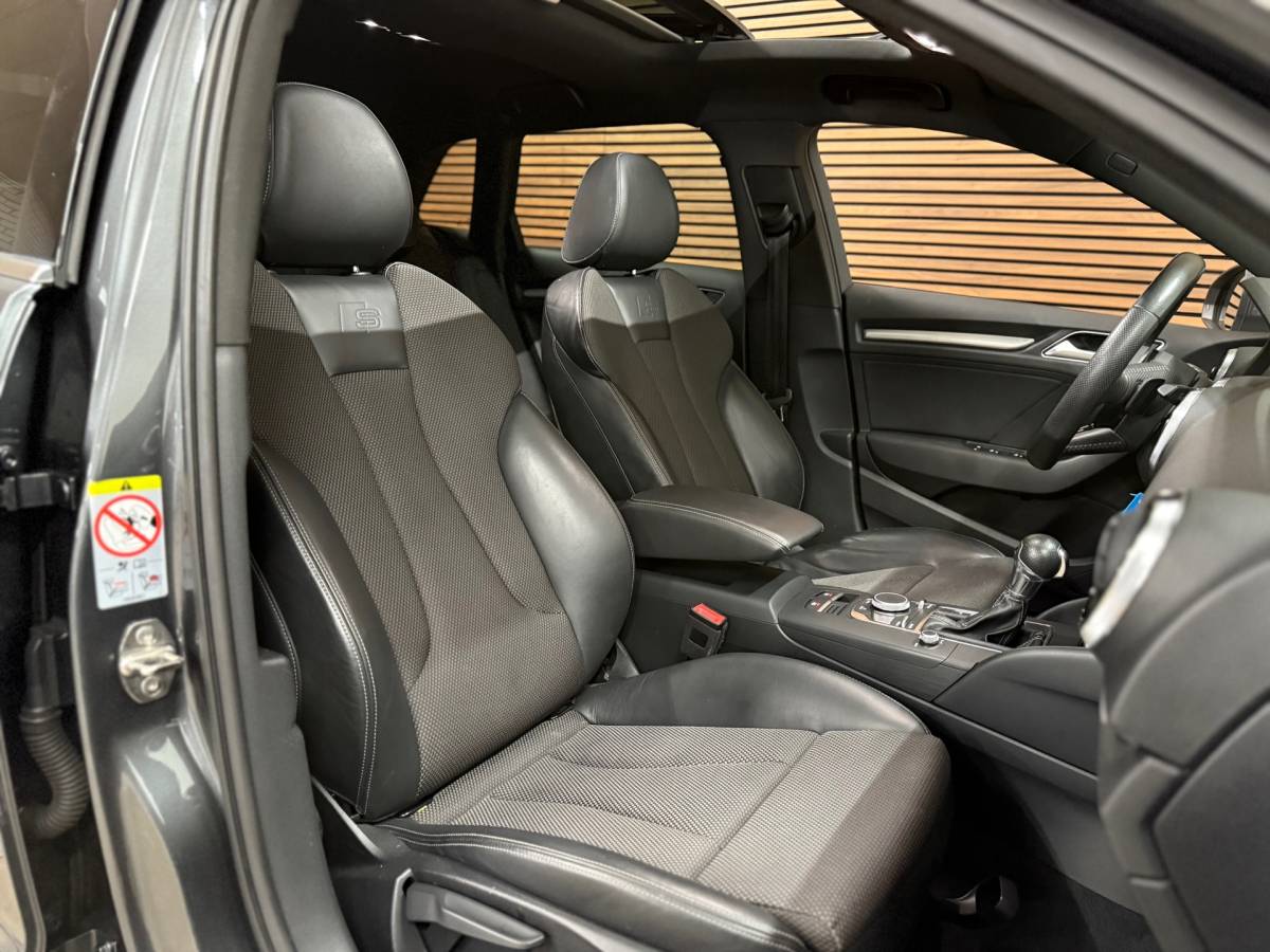 Audi A3 Audi A3 Sportback 1.5 TFSI CoD Sport S Line Edition | Pano | Sportstoelen | LED | Navigatie | Trekhaak