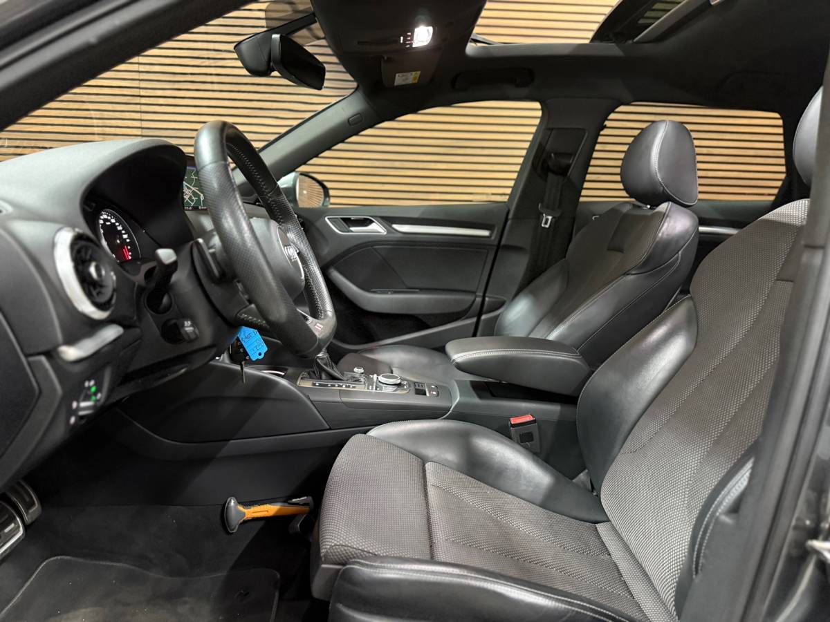 Audi A3 Audi A3 Sportback 1.5 TFSI CoD Sport S Line Edition | Pano | Sportstoelen | LED | Navigatie | Trekhaak