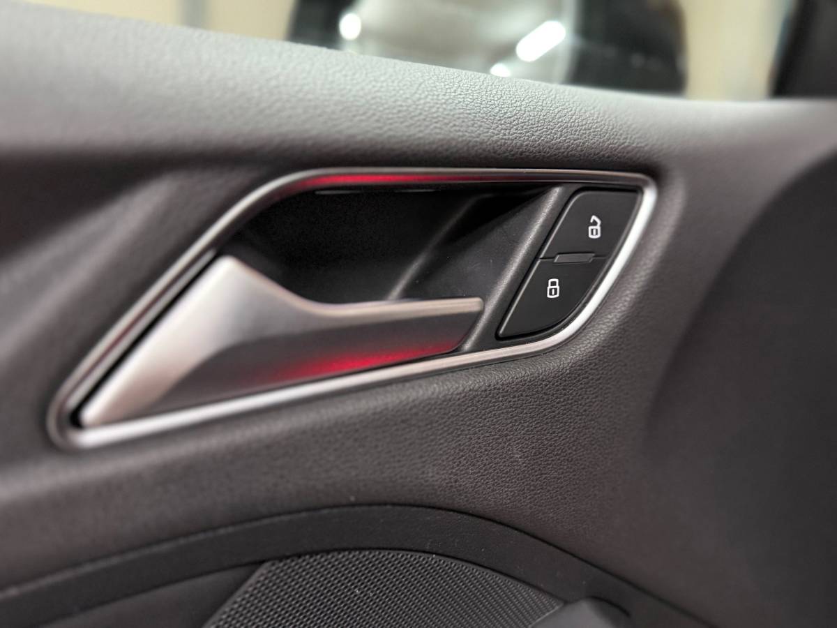 Audi A3 Audi A3 Sportback 1.5 TFSI CoD Sport S Line Edition | Pano | Sportstoelen | LED | Navigatie | Trekhaak
