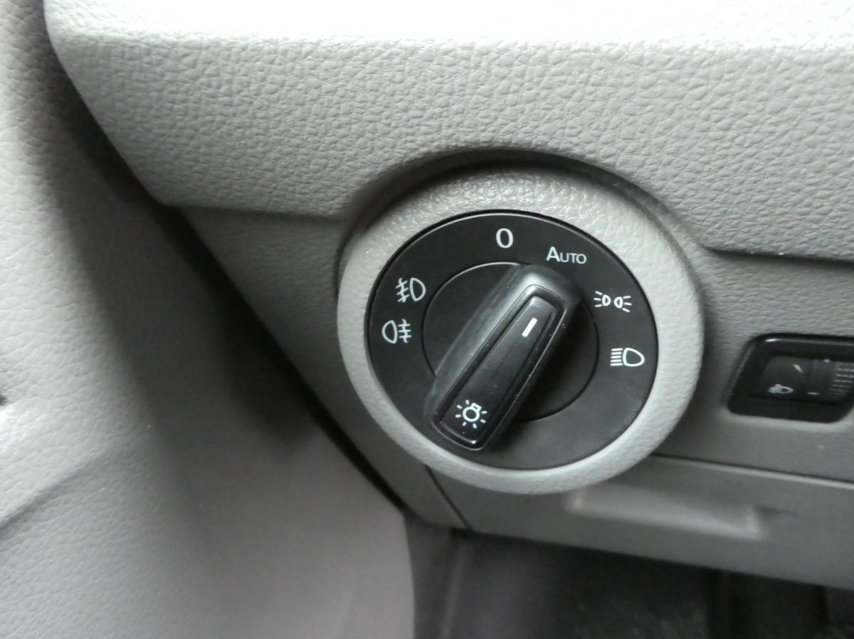 Volkswagen Transporter Volkswagen Transporter 2.0 TDI L2H1 airco navigatie pdc 3 zits trekhaak