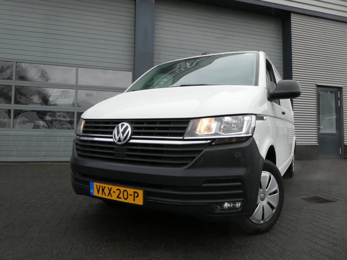 Volkswagen Transporter Volkswagen Transporter 2.0 TDI L2H1 airco navigatie pdc 3 zits trekhaak