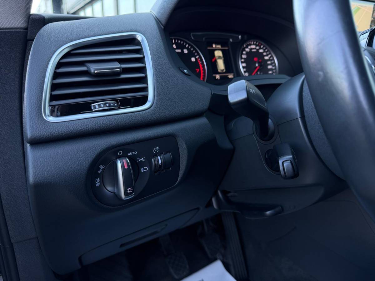 Audi Q3 Audi Q3 1.4 TFSI S-Line / Leder / 1ste eigenaar