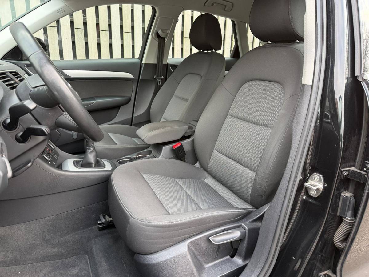 Audi Q3 Audi Q3 1.4 TFSI S-Line / 1e eigenaar