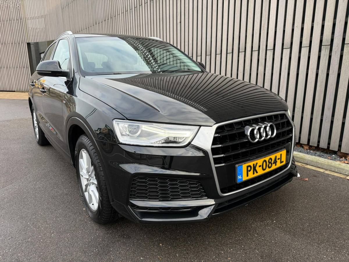 Audi Q3 Audi Q3 1.4 TFSI S-Line / 1e eigenaar