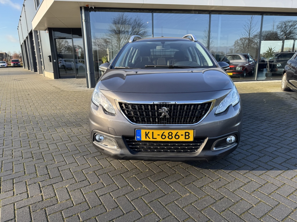 Peugeot 2008 Peugeot 2008 1.2 PureT. Blue Lion