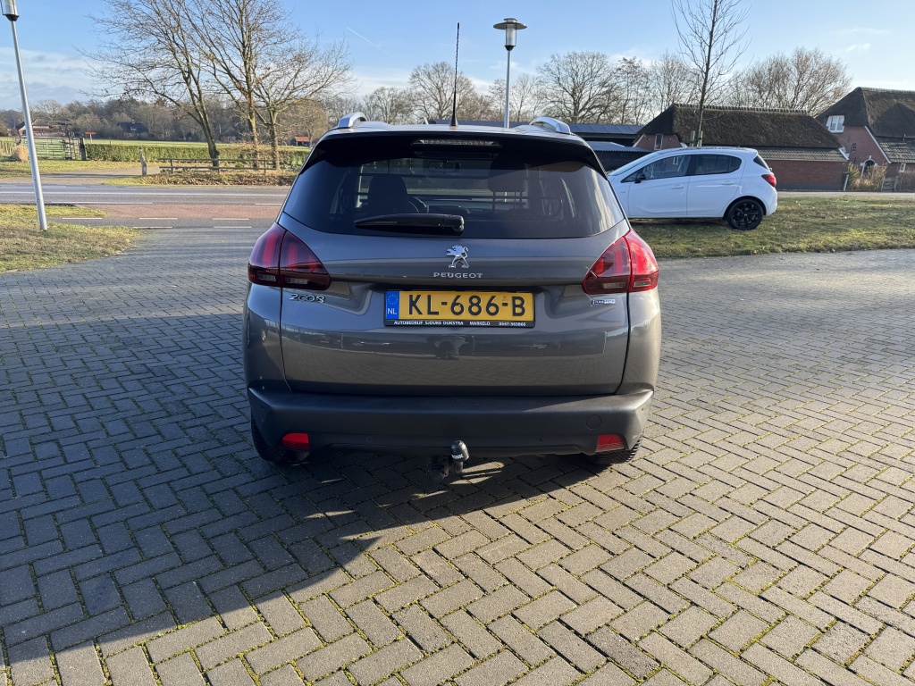 Peugeot 2008 Peugeot 2008 1.2 PureT. Blue Lion