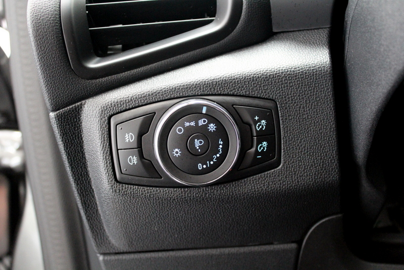 Ford EcoSport Ford EcoSport 1.0 EcoBoost Titanium 126PK, RIJKLAAR!! | DEELS LEDER | NAVIGATIE | CARPLAY | CRUISE | STOEL/RUIT/STUURVERWARMING