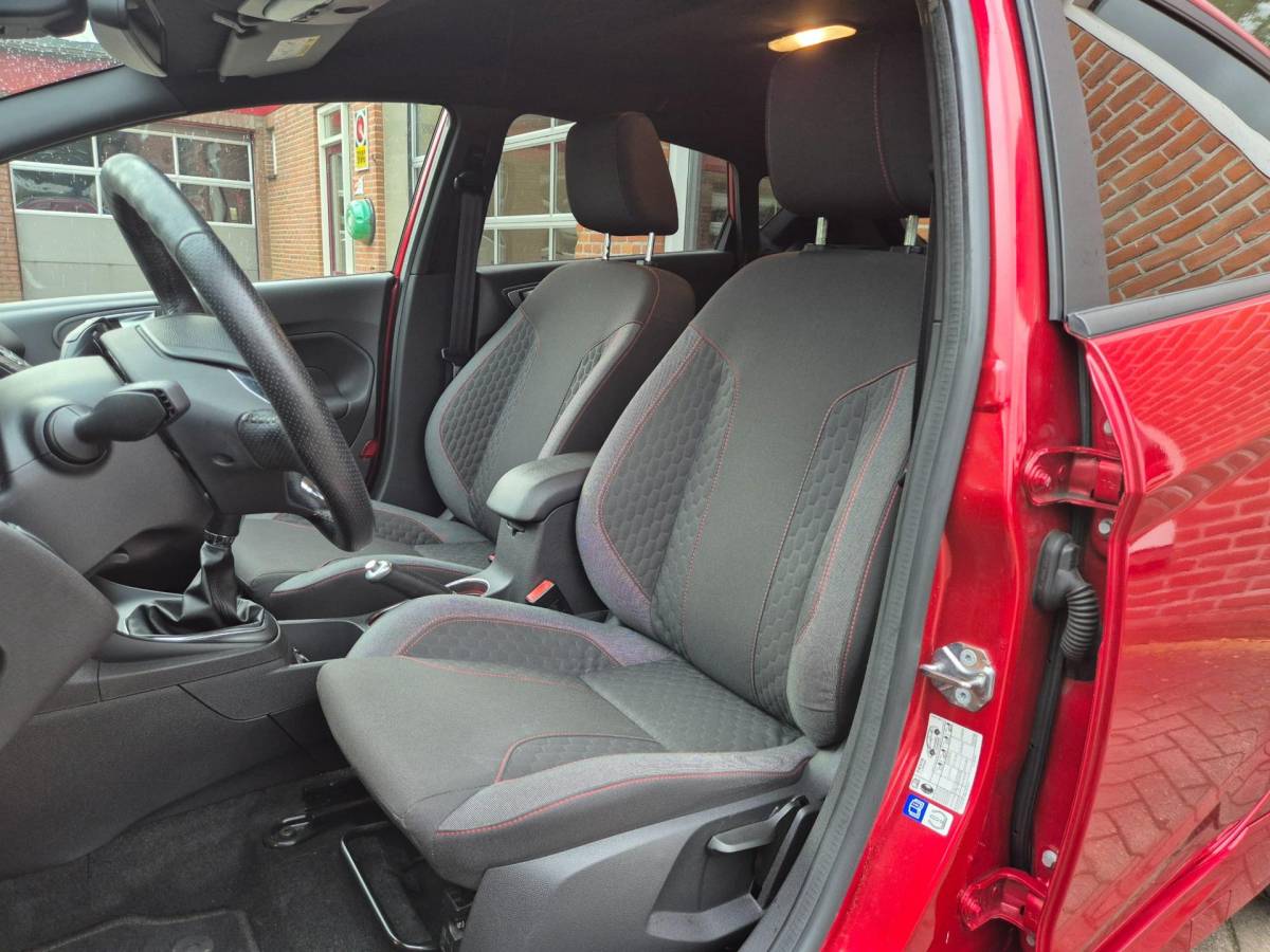 Ford Fiesta Ford Fiesta 1.0 EcoBoost ST Line 101PK 5drs clima, cruise, navi, lmv, bluetooth