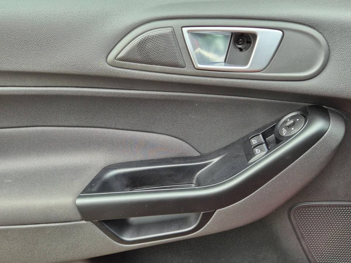 Ford Fiesta Ford Fiesta 1.0 EcoBoost ST Line 101PK 5drs clima, cruise, navi, lmv, bluetooth