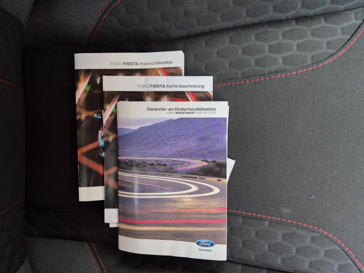 Ford Fiesta Ford Fiesta 1.0 EcoBoost ST Line 101PK 5drs clima, cruise, navi, lmv, bluetooth