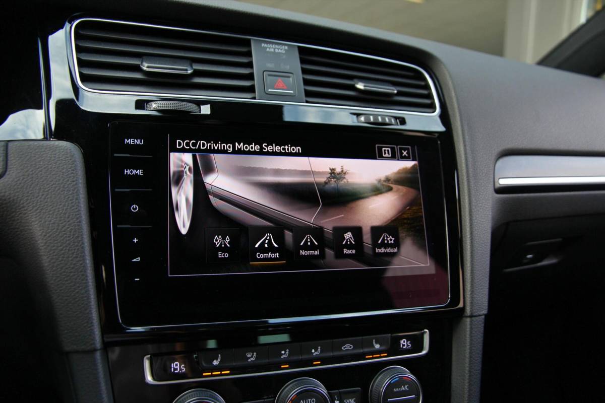 Volkswagen Golf Volkswagen Golf 2.0 R 4Motion |Milltek|Carplay | Leder| ACC